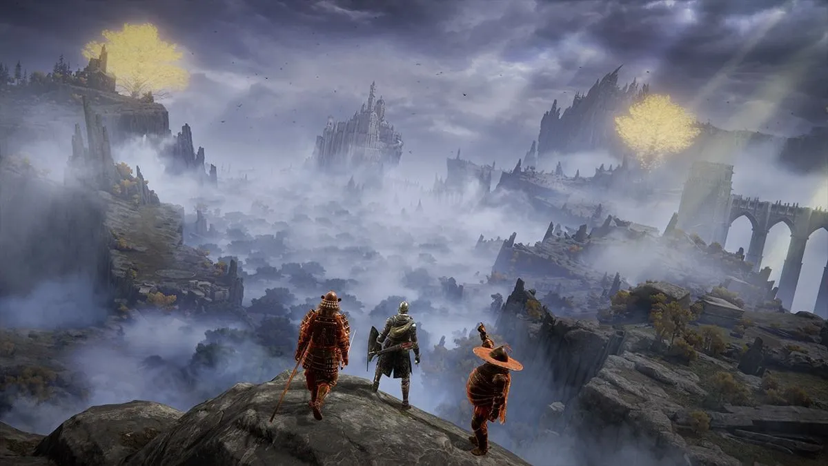 Ba nhân vật game thủ trong thế giới Elden Ring, thể hiện môi trường game Soulslike nơi i-frame và hitbox có vai trò then chốt.