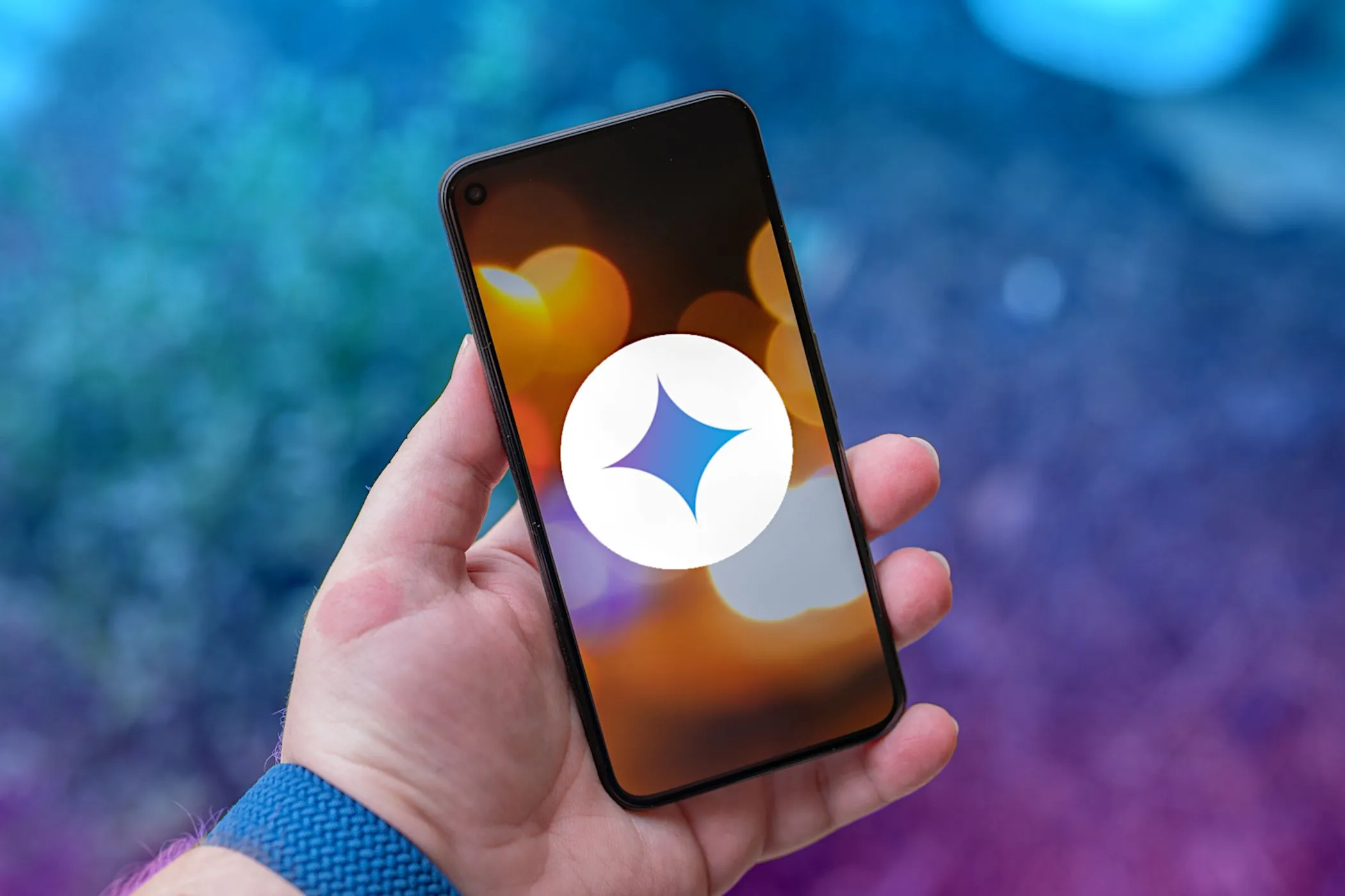 Biểu tượng ứng dụng Gemini của Google trên điện thoại Android, đại diện cho sự thay thế Google Assistant