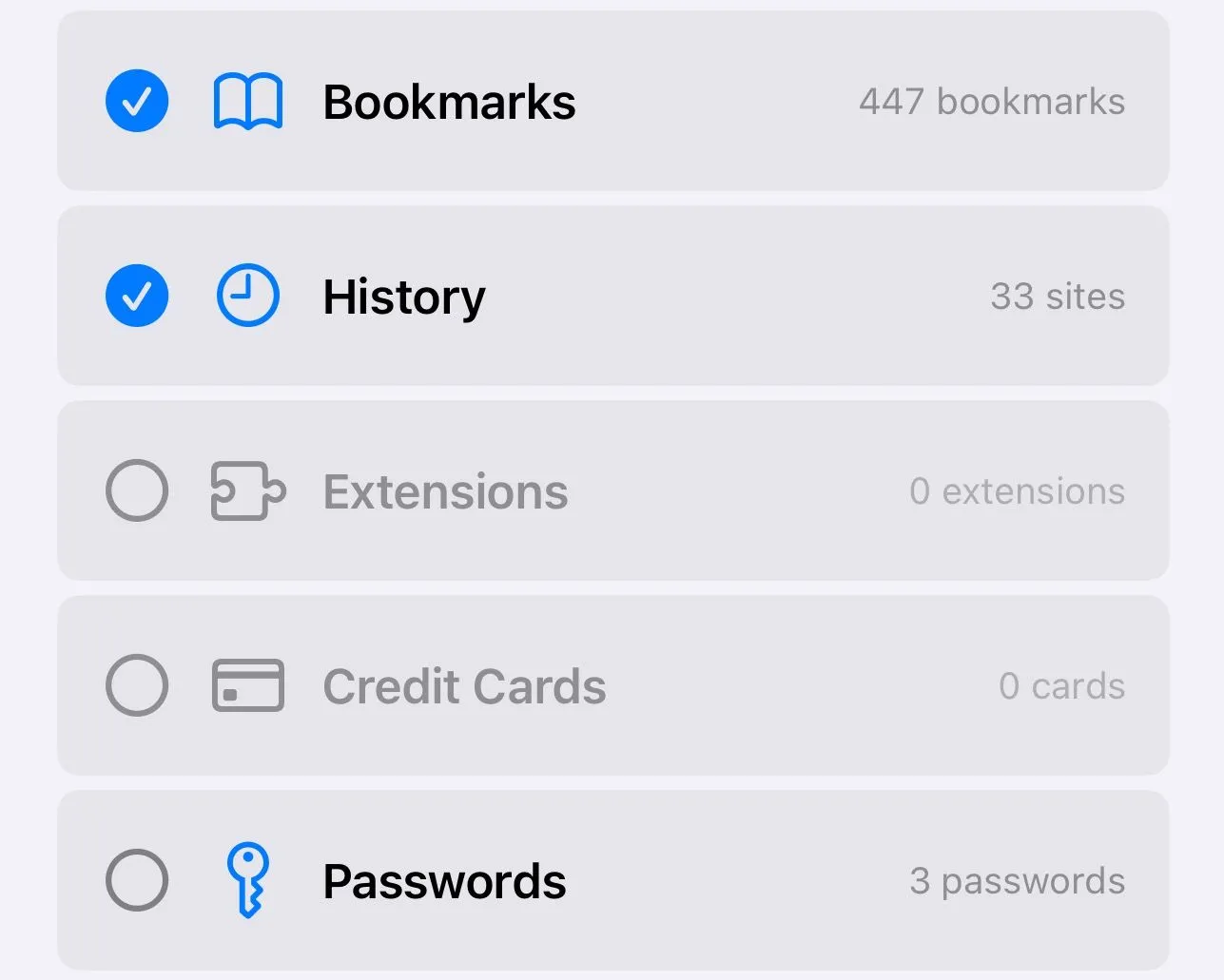 Bỏ chọn dữ liệu muốn loại trừ khỏi quá trình xuất Safari trên iPhone.