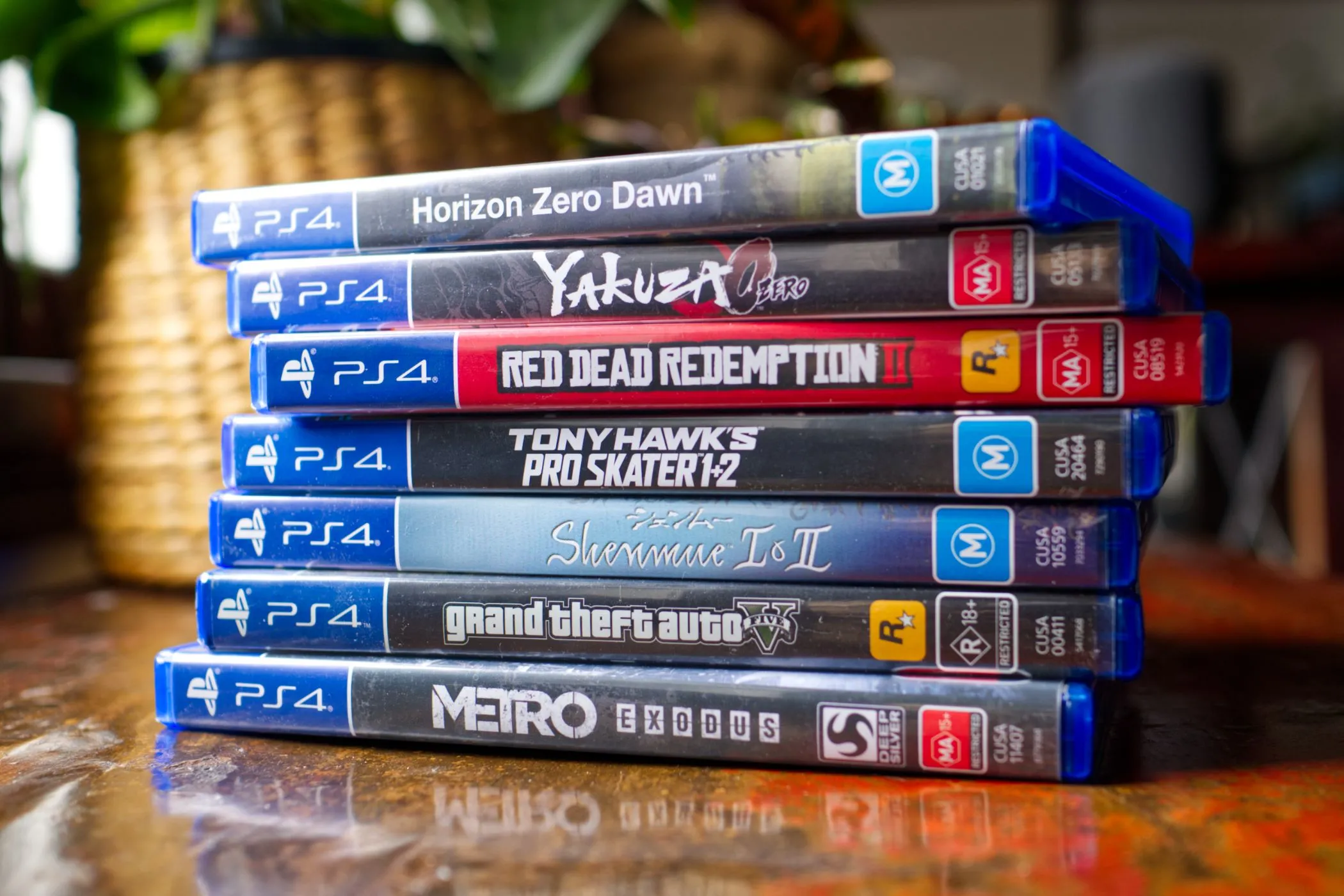 Đĩa game PlayStation 4, một lựa chọn để tiết kiệm dữ liệu tải game