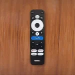Điều khiển Google TV của Onn 4K Plus với nút "Free TV" đặc trưng