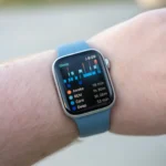 Dữ liệu giấc ngủ hiển thị trên màn hình Apple Watch SE 2022