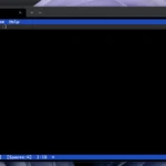 Giao diện trình soạn thảo dòng lệnh Microsoft Edit trên Windows Terminal hiển thị dòng chữ "hello world"