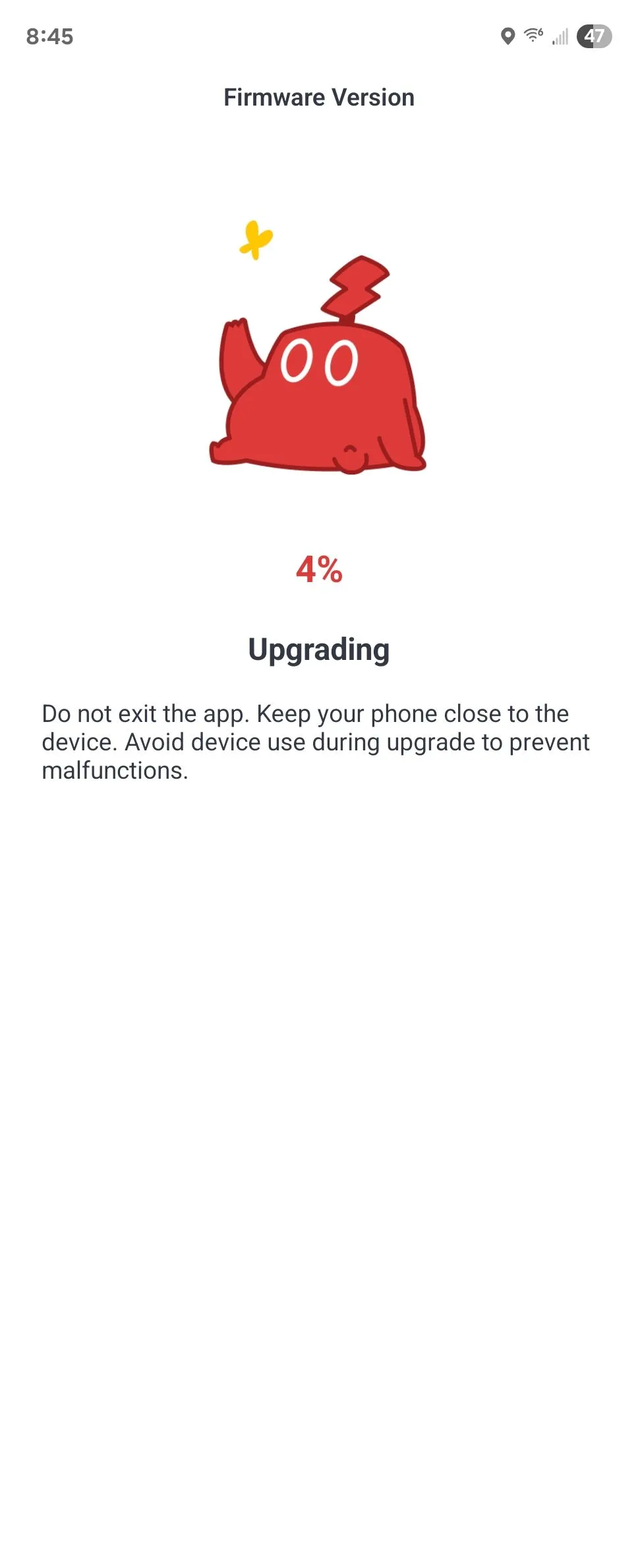 Giao diện ứng dụng SwitchBot trên điện thoại Android hiển thị quá trình cập nhật thiết bị thông minh.