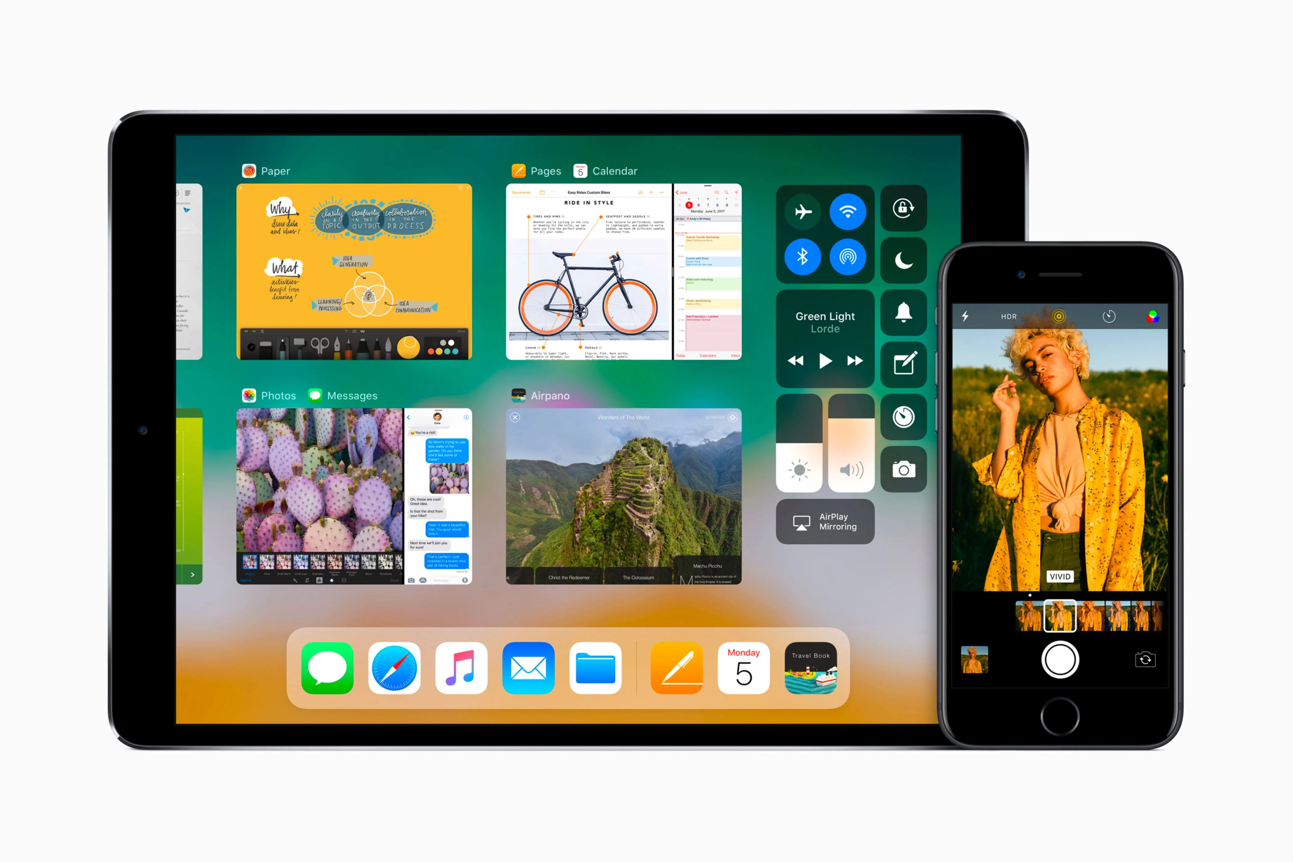 Hệ điều hành iOS 11 được hiển thị trên iPad và iPhone.