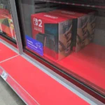 Máy chơi game Nintendo Switch 2 còn hàng trên kệ cửa hàng Walmart ở vùng nông thôn