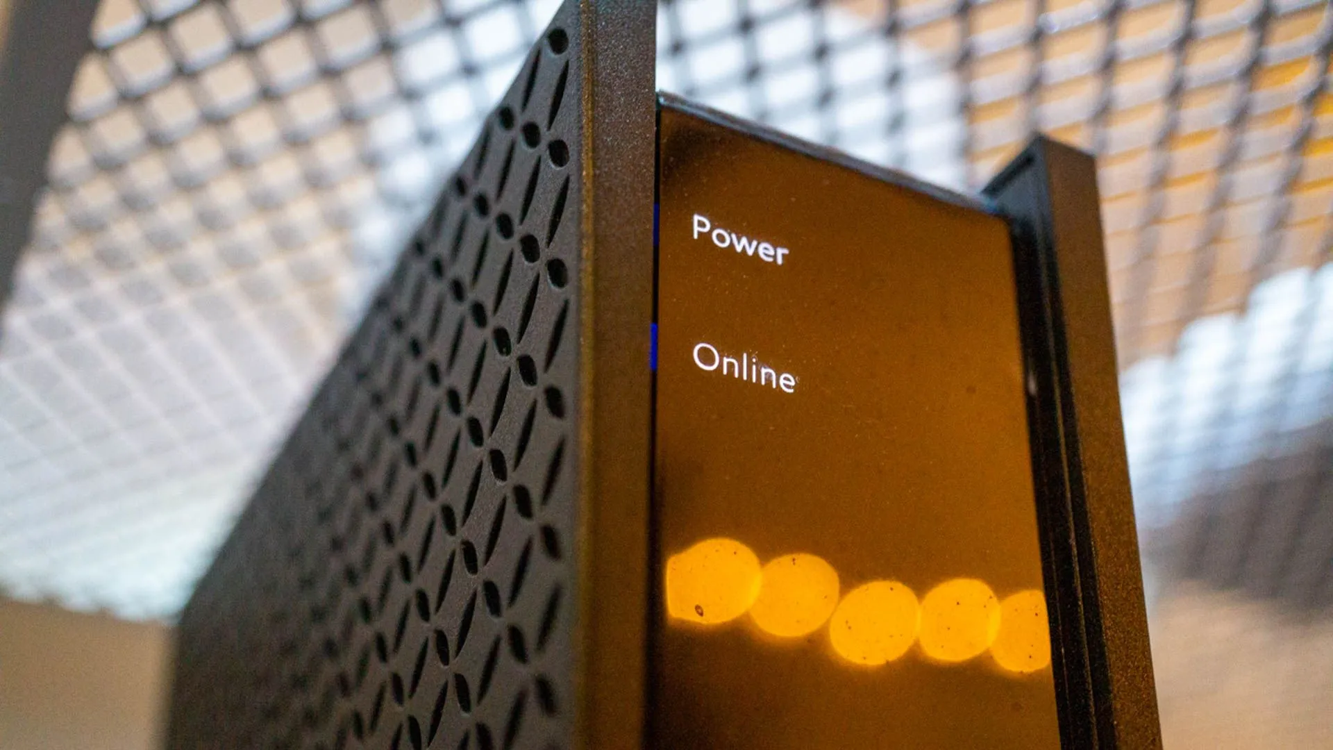Modem đang hoạt động, biểu tượng kết nối mạng ổn định