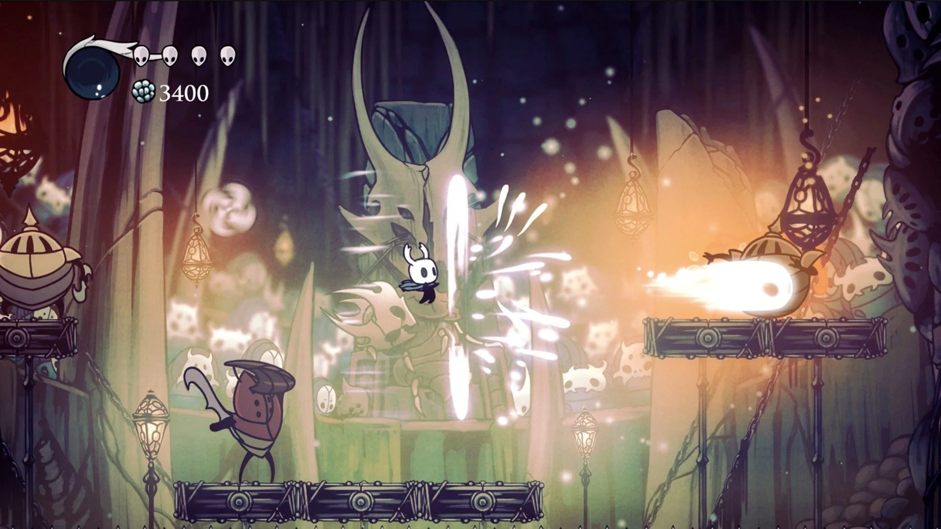 Nhân vật Kỵ sĩ Rỗng đang bắn ra luồng ma thuật mạnh mẽ trong game Hollow Knight.