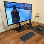 Trải nghiệm chơi game Life Is Strange Double Exposure trên Samsung DeX từ Galaxy Z Fold 6 kết hợp GeForce NOW trên màn hình ngoài.