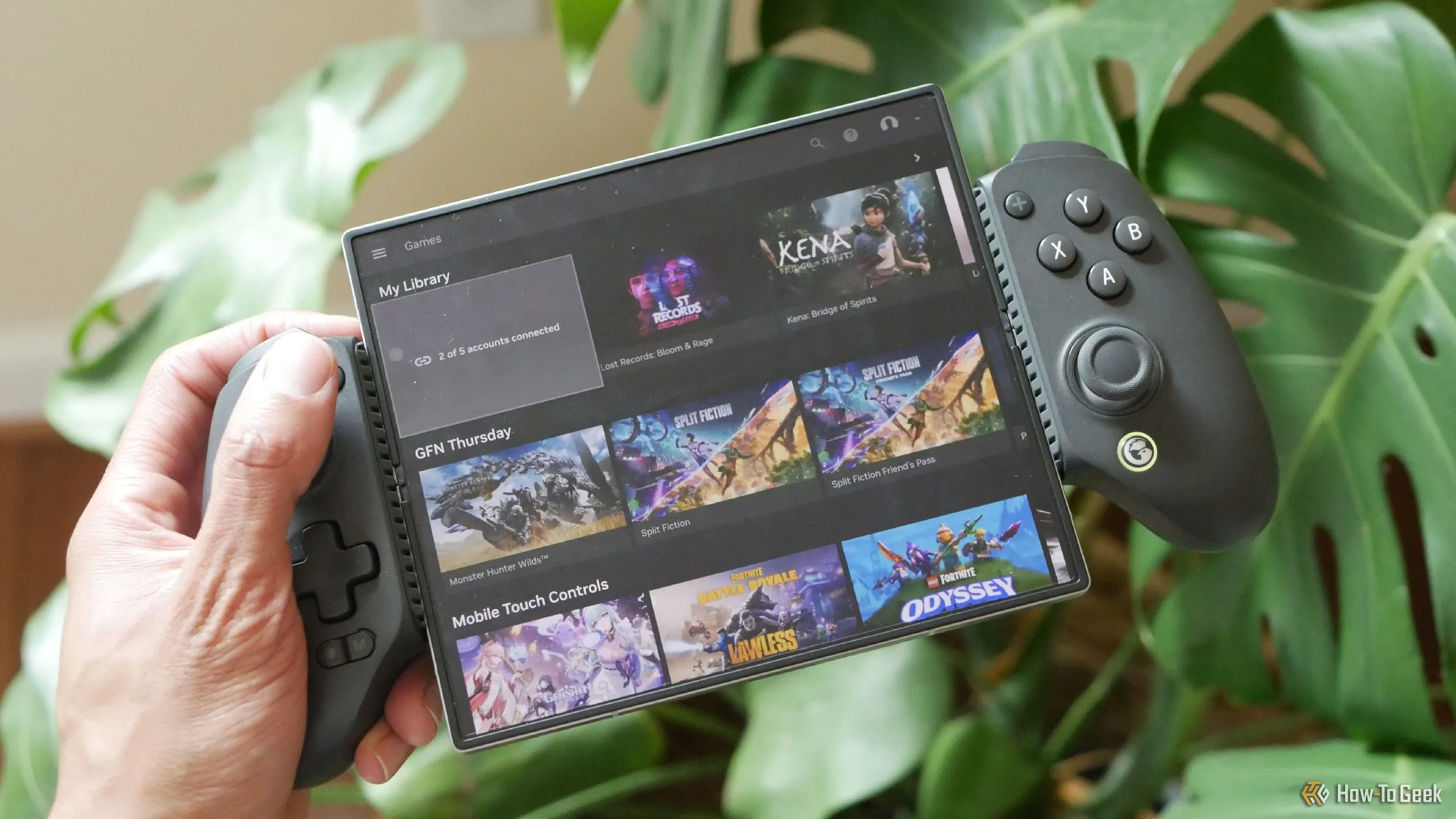 Trải nghiệm NVIDIA GeForce NOW trên Galaxy Z Fold 6, minh họa khả năng đồng bộ dữ liệu game qua nền tảng đám mây.