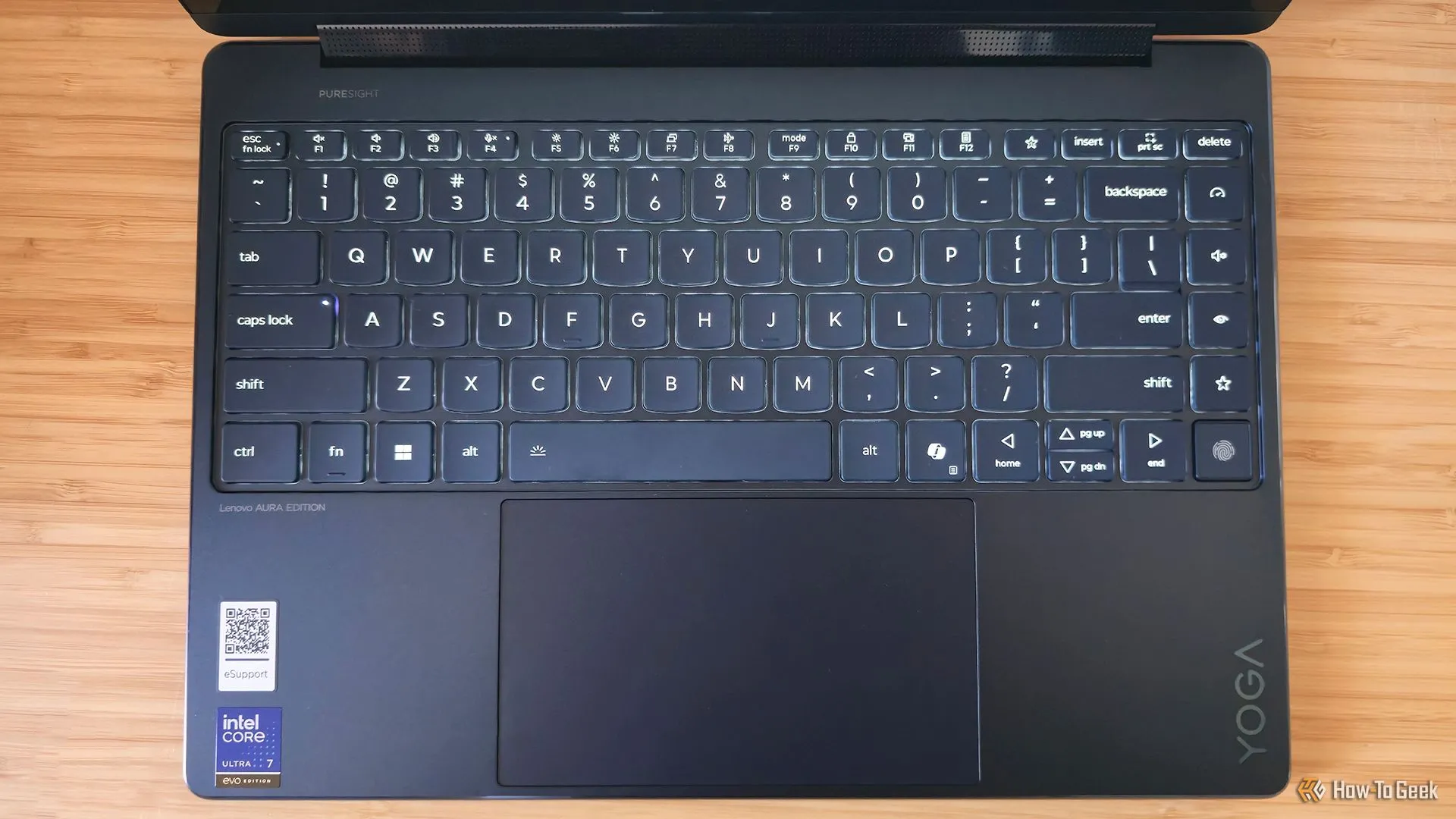 Bàn phím và touchpad trên laptop Lenovo Yoga 9i 2-in-1 Gen 10 Aura Edition