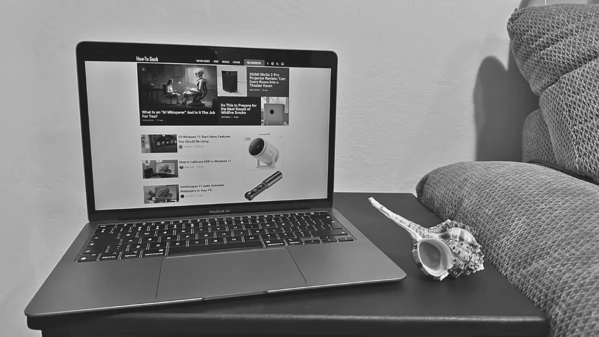 Biểu tượng chip Apple Silicon, minh họa các thế hệ Mac khác nhau và yêu cầu cấu hình tối thiểu để chơi game.