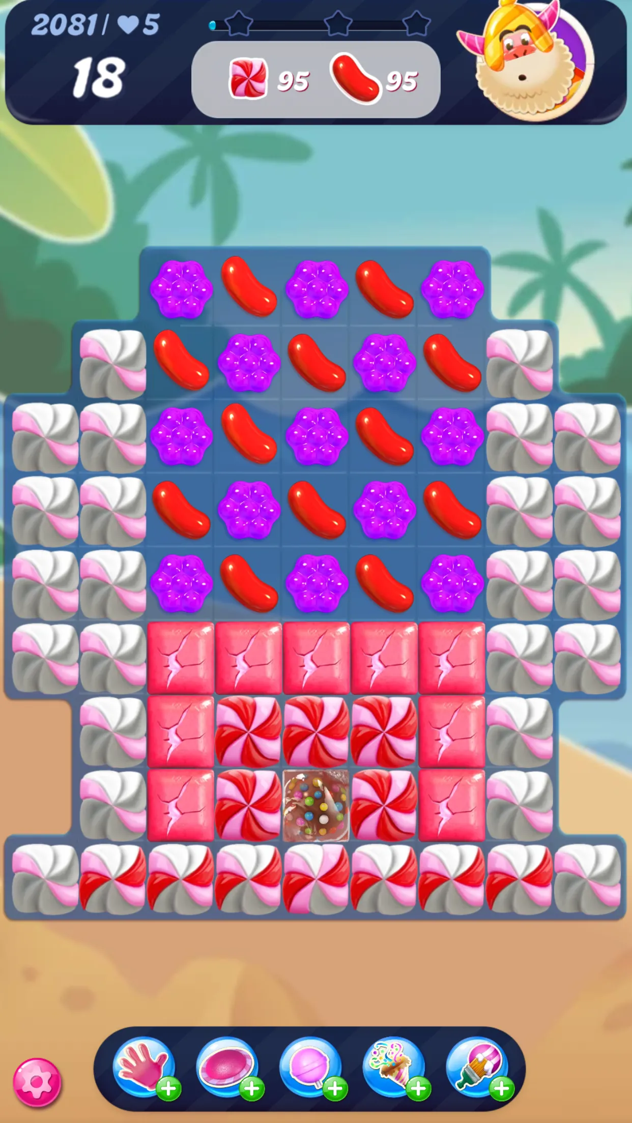Cảnh chơi một màn trong game Candy Crush Saga trên iPhone