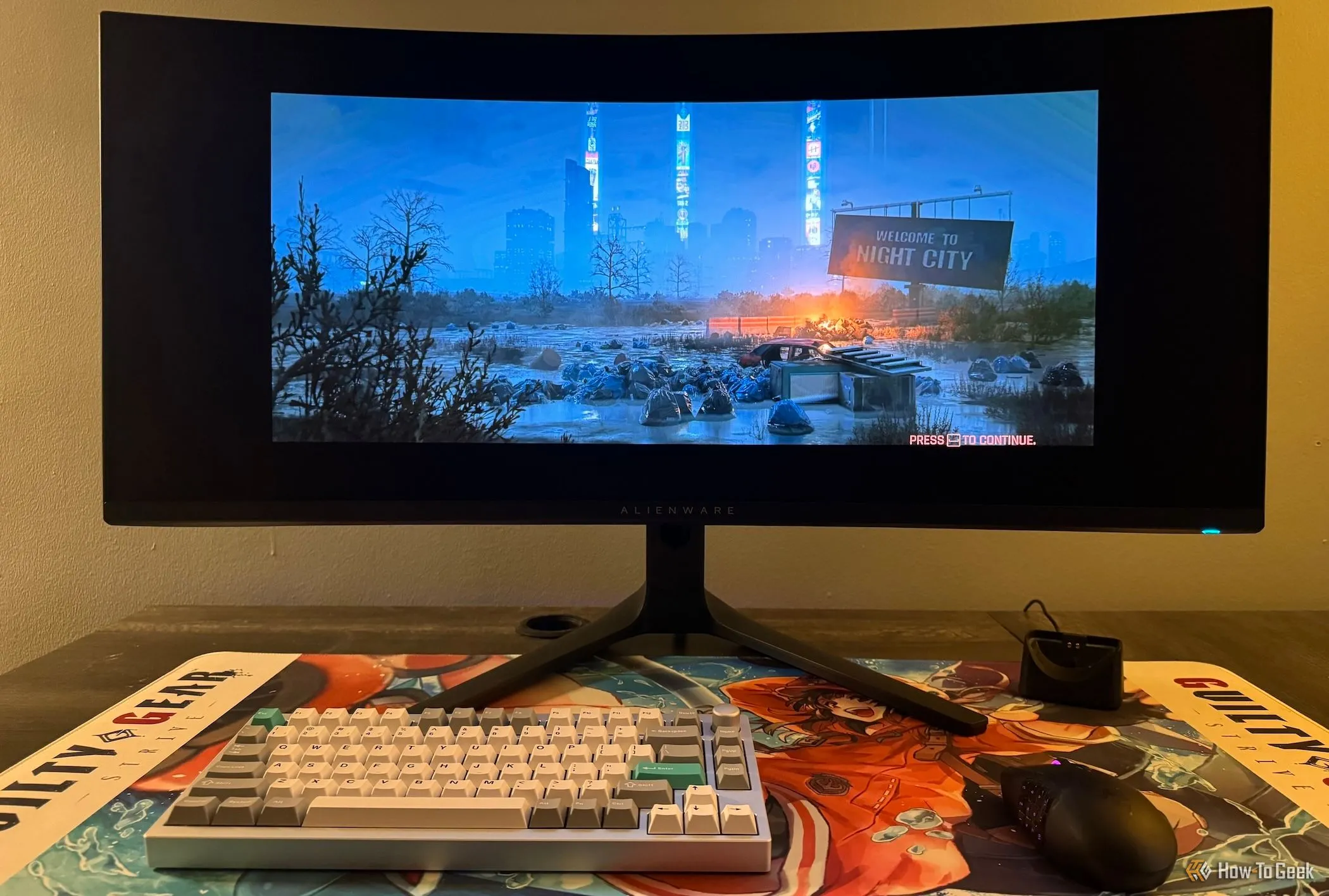 Cảnh game Cyberpunk 2077 bị &quot;pillarboxing&quot; (dải đen hai bên) trên màn hình ultrawide, minh họa hạn chế tương thích game.