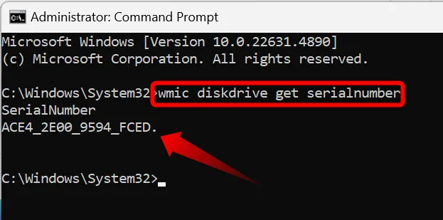 Cửa sổ Command Prompt hiển thị serial number của ổ cứng HDD/SSD