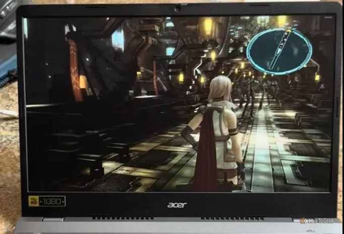 Game Final Fantasy 13 đang chạy mượt mà trên chiếc Chromebook Plus, minh chứng cho khả năng gaming của thiết bị.
