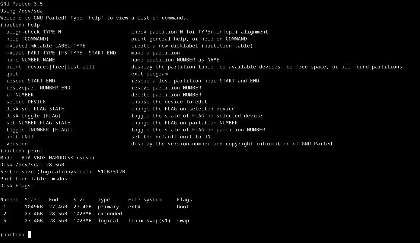 GNU Parted hiển thị bảng phân vùng trong terminal Linux