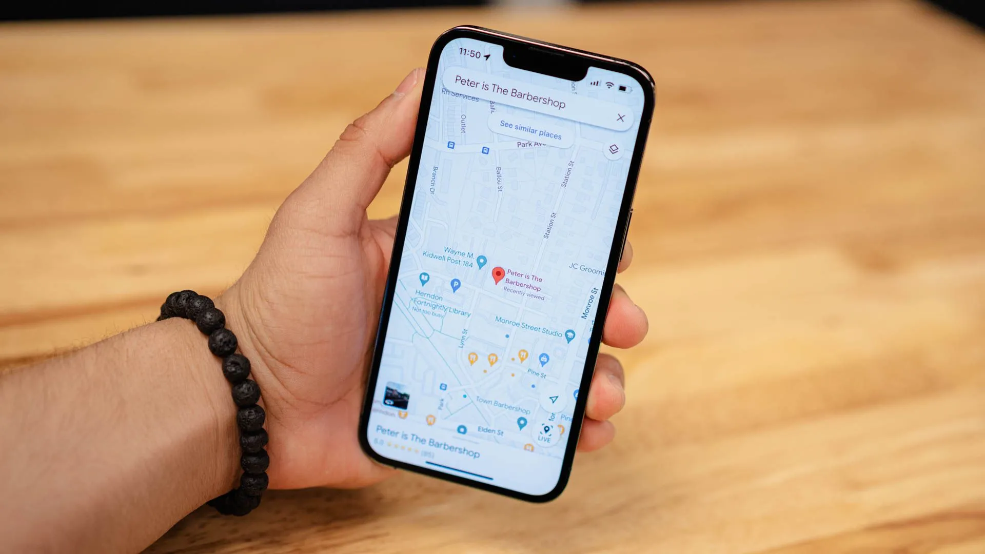 Google Maps hiển thị lộ trình đến một điểm đến, minh họa cho việc sử dụng bản đồ ngoại tuyến.