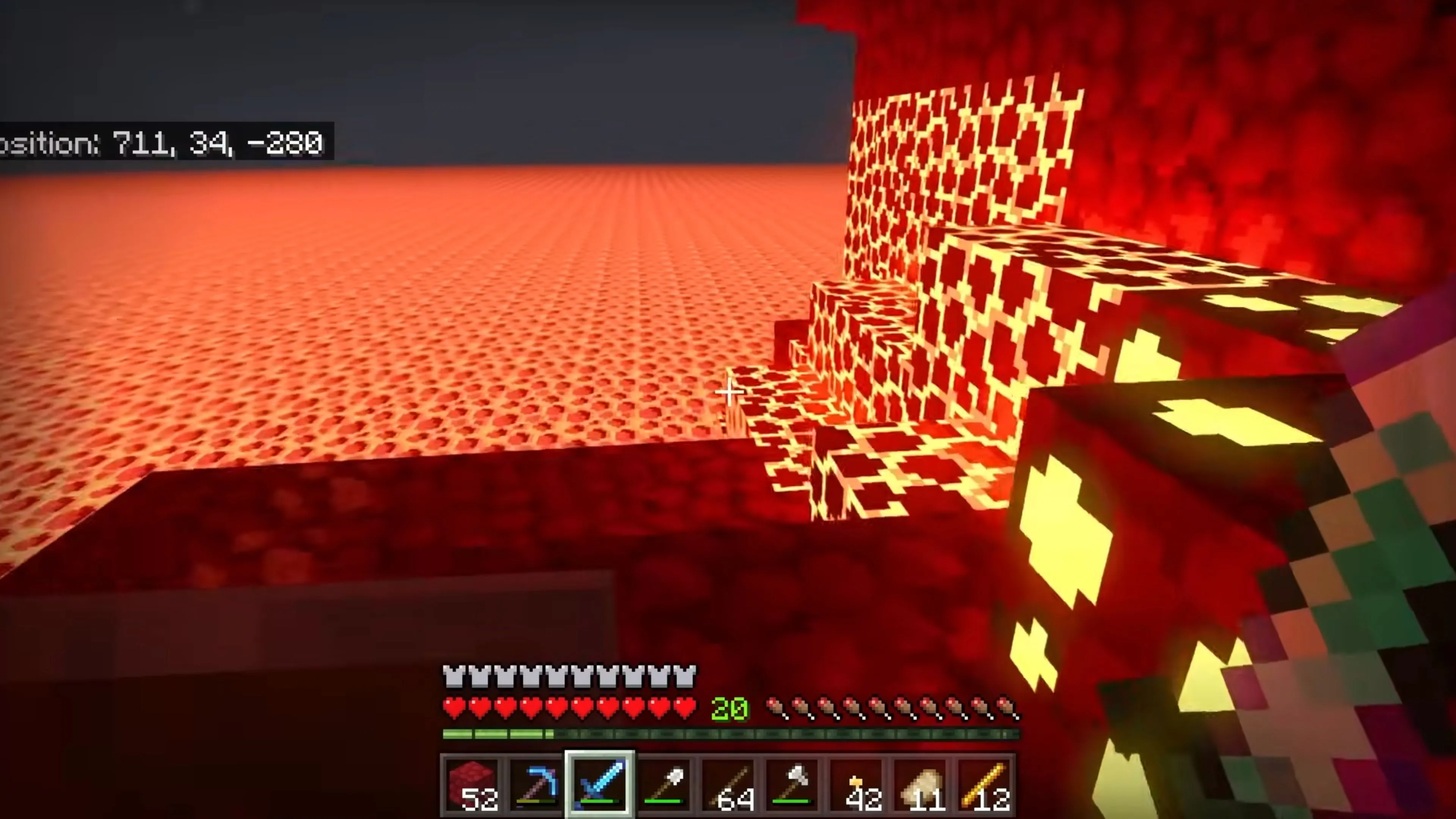 Khu mỏ khai thác tài nguyên dưới lòng đất trong Minecraft