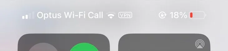 Kiểm tra biểu tượng Wi-Fi Calling và tín hiệu di động trên iPhone để tránh phí roaming quốc tế