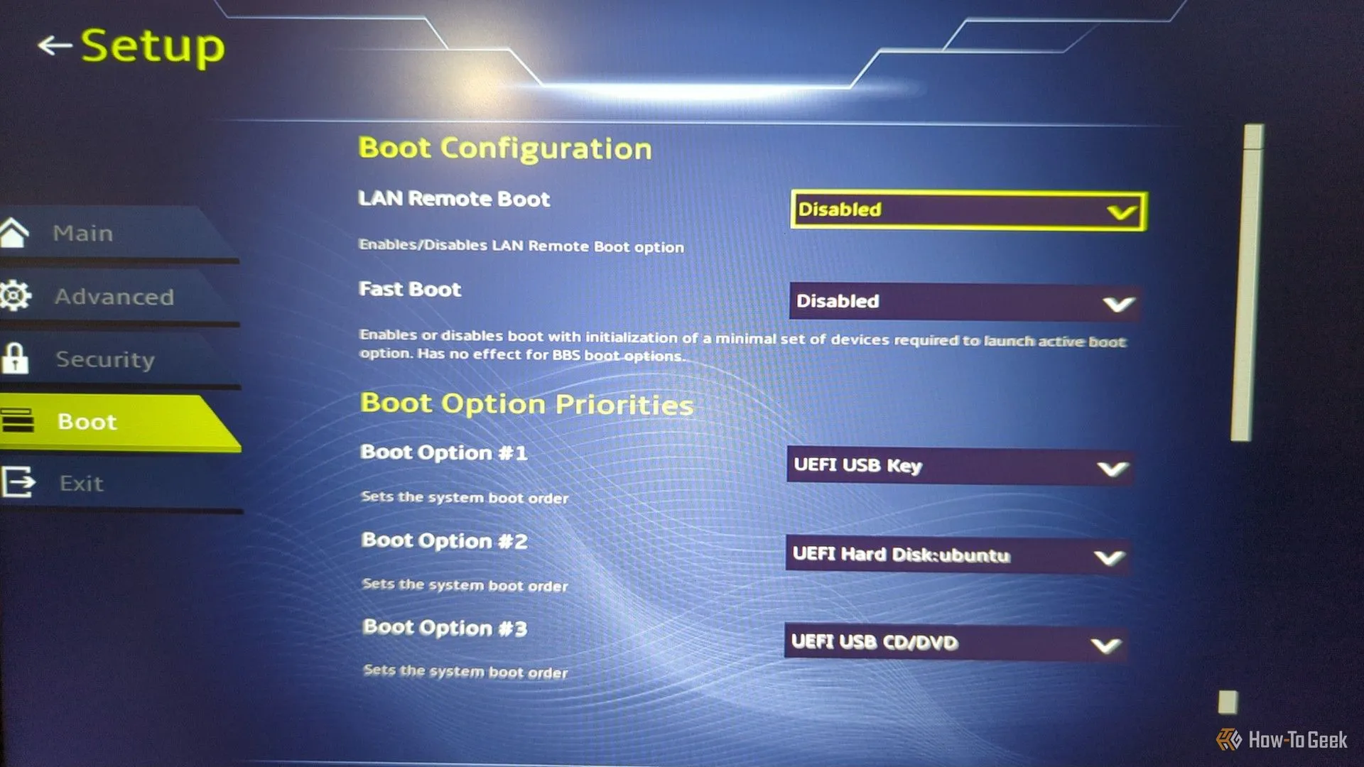 Màn hình BIOS UEFI hiển thị các tùy chọn khởi động trên máy tính xách tay để boot từ USB