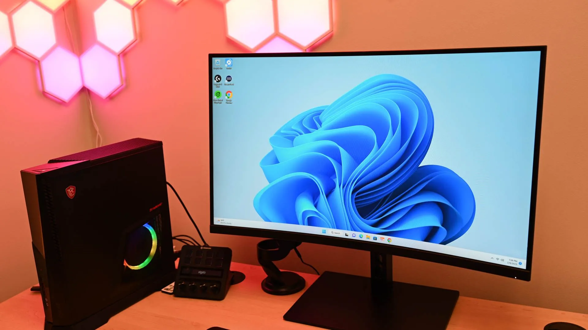 Máy tính chạy hệ điều hành Windows 11, thể hiện giao diện người dùng hiện đại.