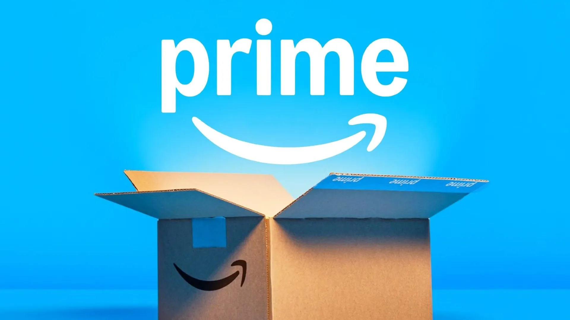 Một hộp Amazon Prime được mở với logo Amazon bên trên
