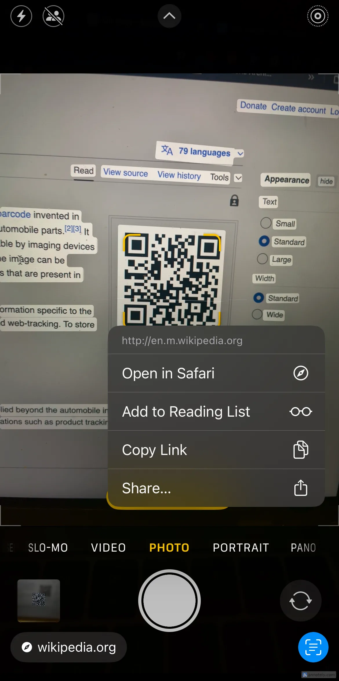 Tùy chọn Live Text khi nhận diện mã QR trong ứng dụng Ảnh của iPhone