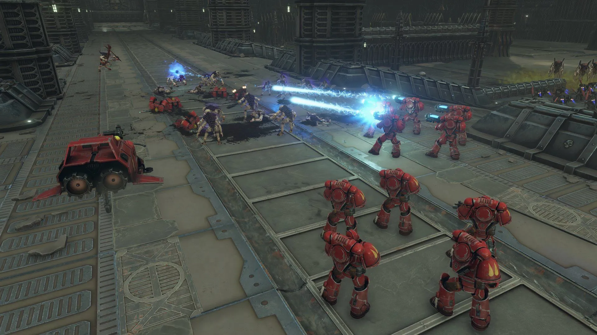 Cảnh chiến đấu trong Warhammer 40,000: Battlesector, một tựa game chiến thuật digital chuyển thể.