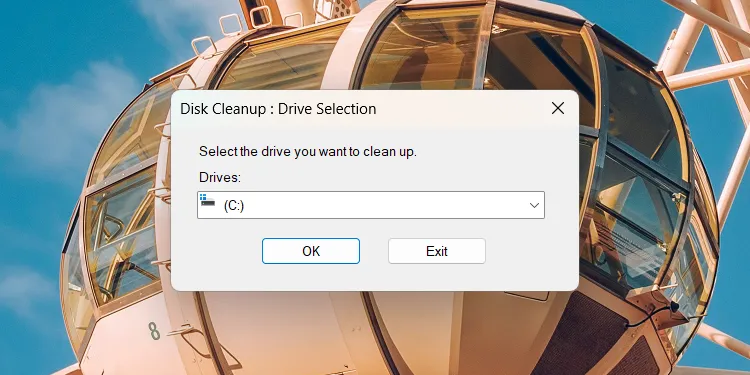 Lựa chọn ổ đĩa cần dọn dẹp trong tiện ích Disk Cleanup trên Windows 11.