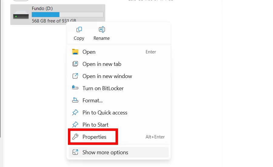 Mở thuộc tính ổ đĩa HDD qua menu chuột phải trong Windows 11 để tối ưu hóa.