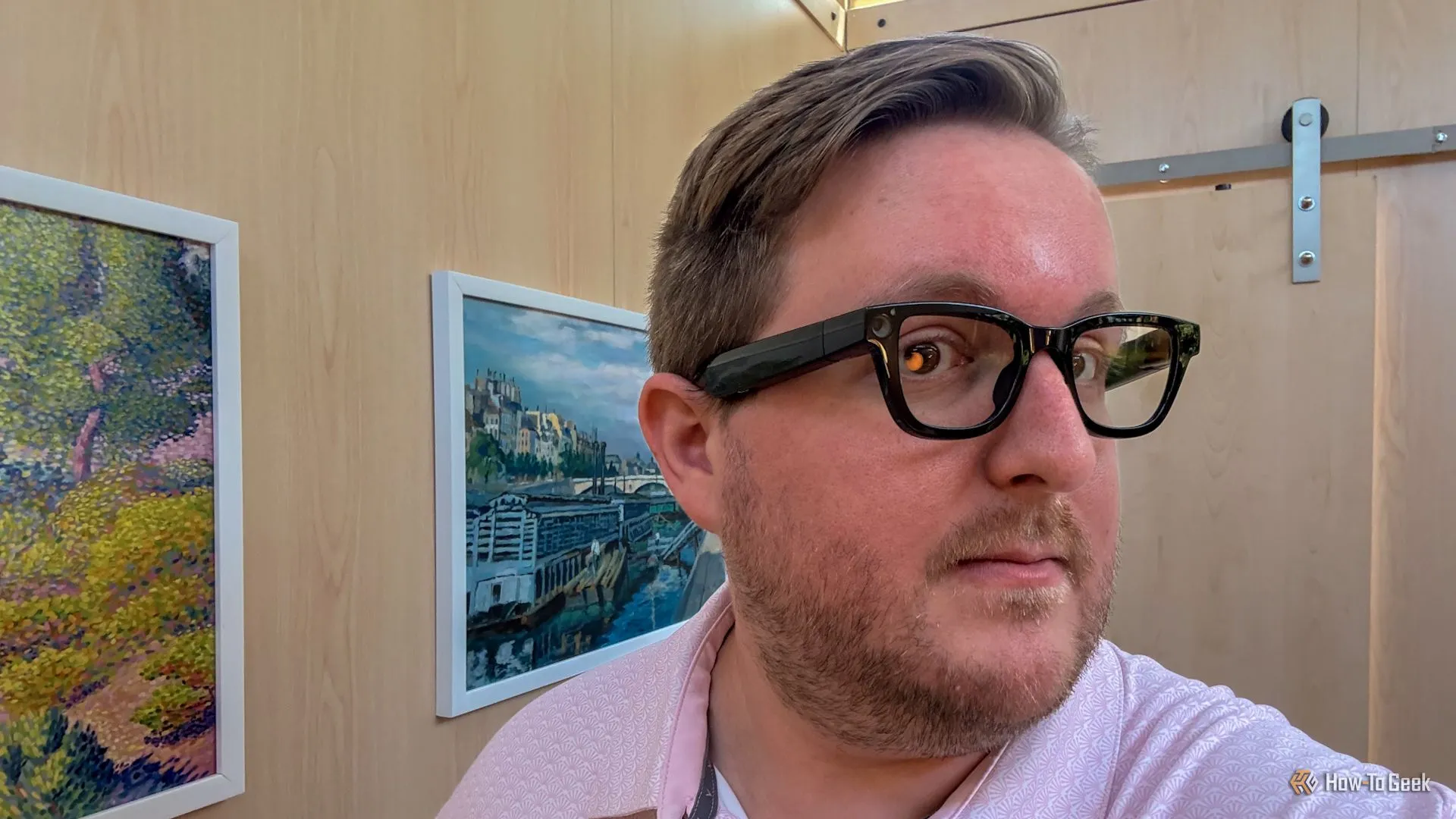 Thiết kế tinh tế của kính Android XR của Google khi đeo trên gương mặt người dùng