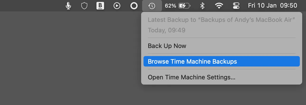 Chọn duyệt các bản sao lưu Time Machine từ thanh menu