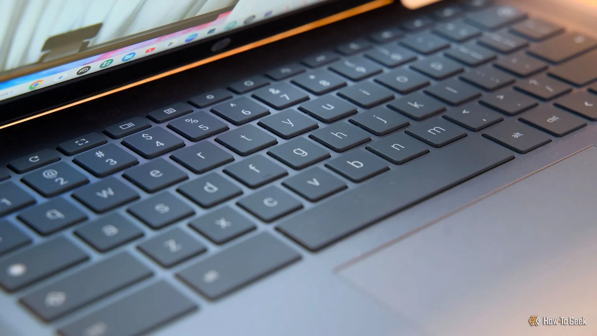 Chromebook với tính năng tùy chỉnh phím tắt nâng cao trải nghiệm người dùng và cá nhân hóa cài đặt.
