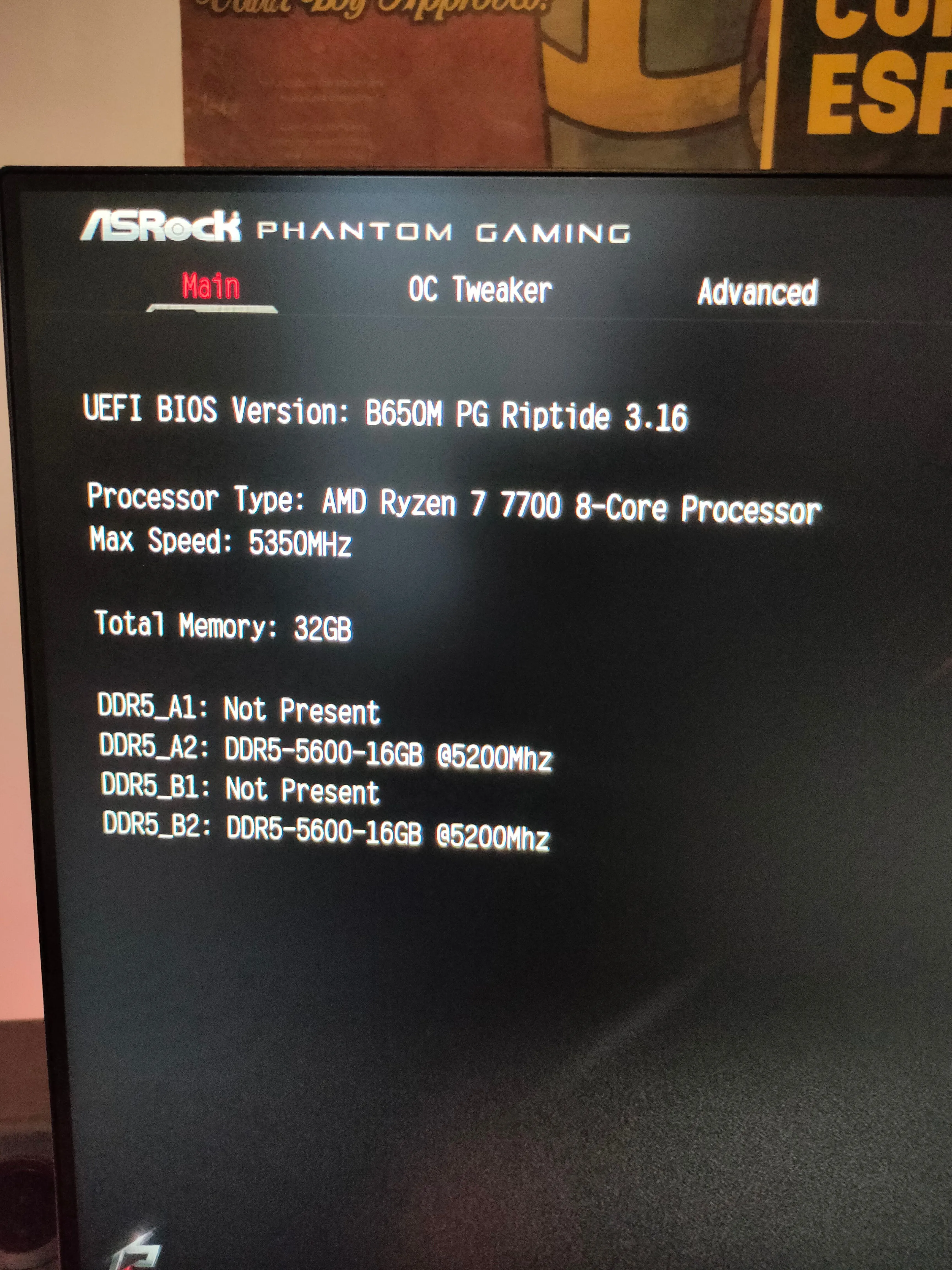 Giao diện BIOS AsRock Phantom Gaming hiển thị 32GB RAM