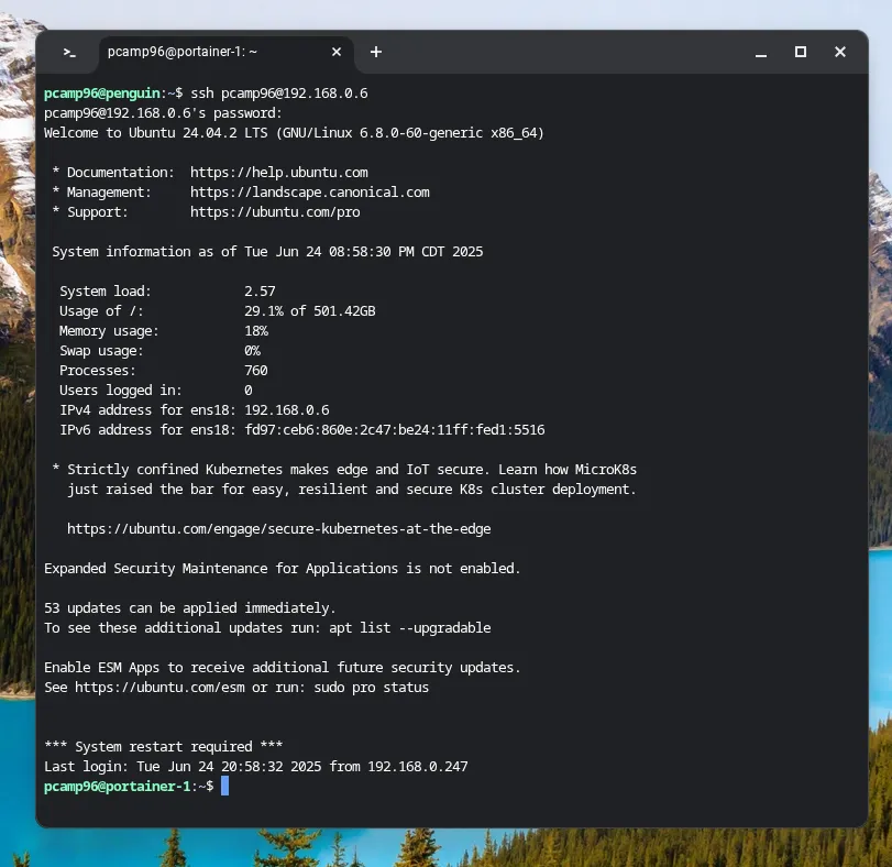Giao diện terminal Linux trên ChromeOS đang thực hiện kết nối SSH vào một máy chủ từ xa, thể hiện khả năng quản trị mạng.