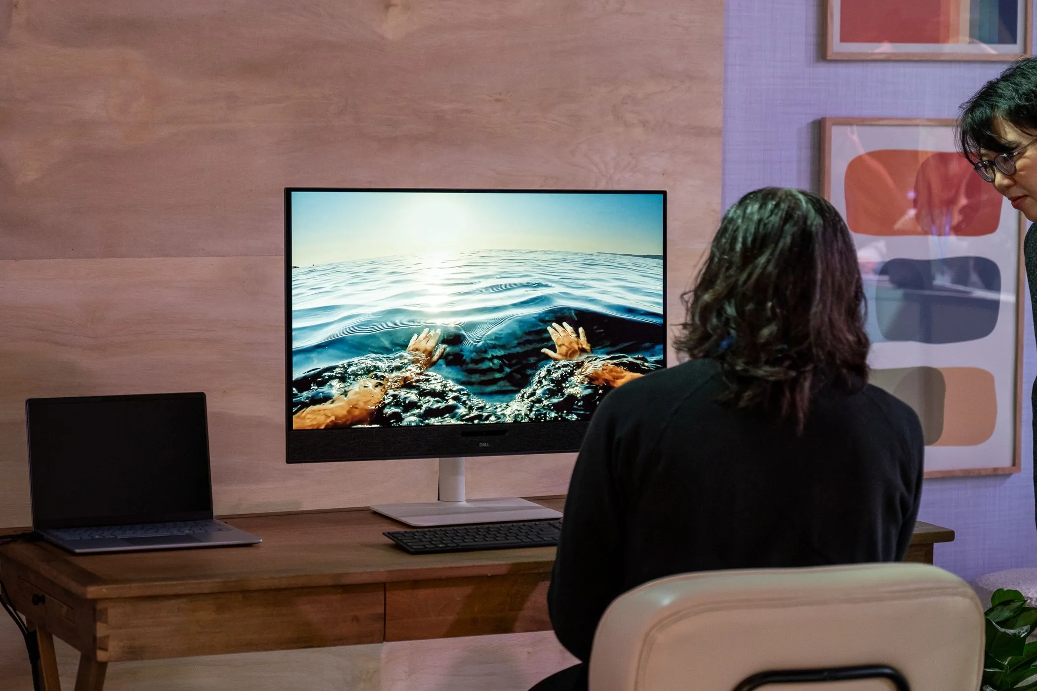 Màn hình Dell UltraSharp 4K với tấm nền IPS Black