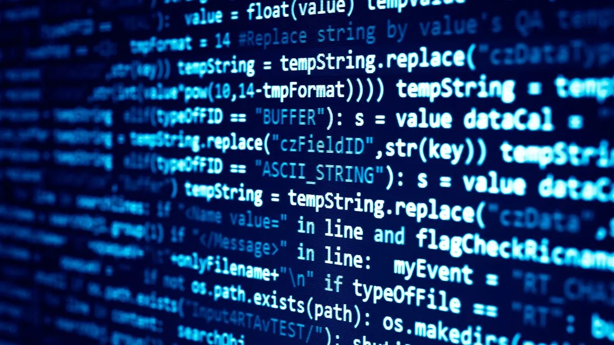 Màn hình máy tính hiển thị các dòng mã lập trình Rust trong quá trình phát triển nhân Linux