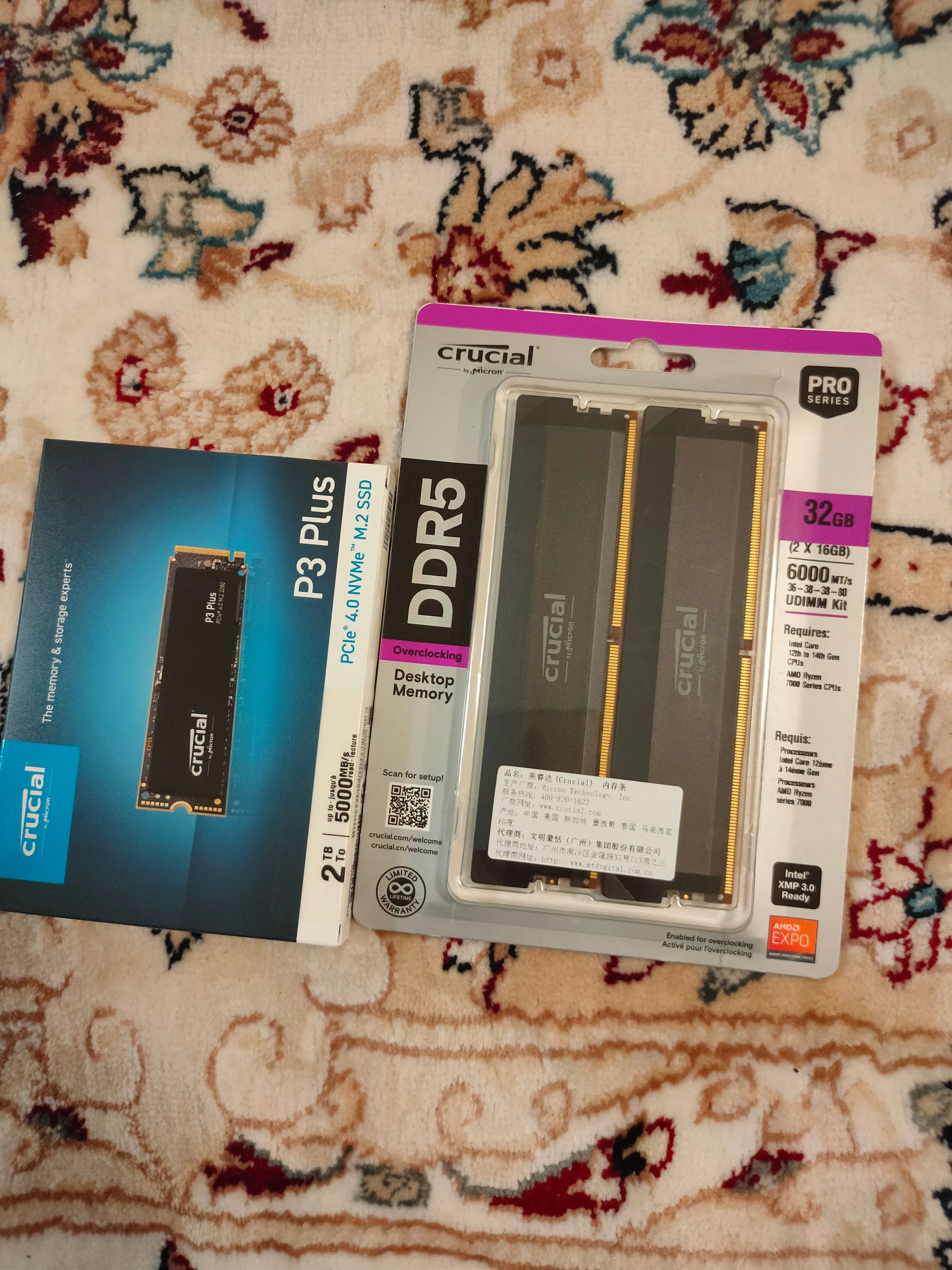 RAM Crucial DDR5 và NVMe còn nguyên trong bao bì gốc